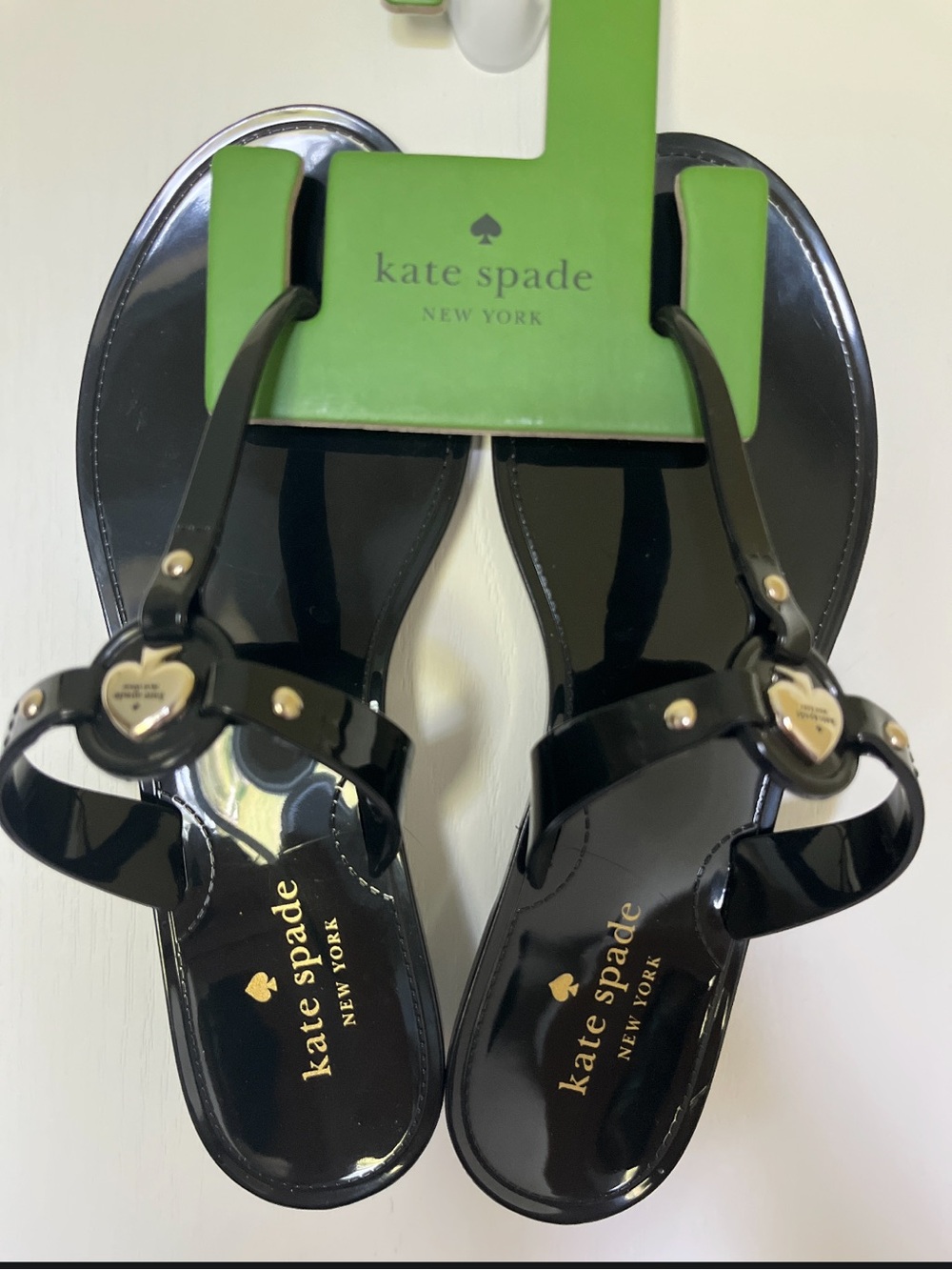 Kate Spade New York Black Patent Jelly T-Strap Sandals with Gold Logo Size 8 NEW